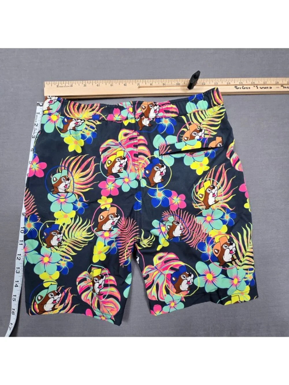 Buc-Ees Youth Medium Swim Shorts Tropical Elastic Waist Drawstring Bucees